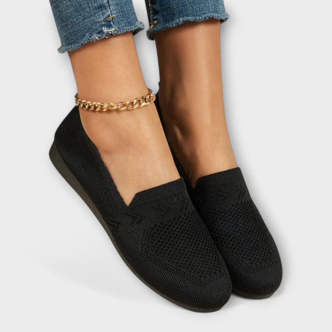 Elegante braune Damen Loafer, flach & komfortabel, ideale Büroschuhe.