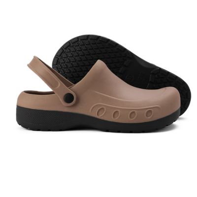 GripChef Antislip Chefschuhe, schwarz, unisex, ideal als sichere Arbeitsschuhe für professionelle Küchenteams.