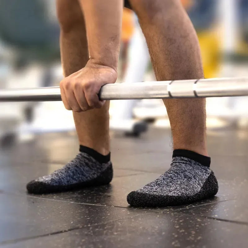 Atmungsaktive & wasserdichte FreeStep Socken-Schuhe unisex; perfekte Komfortschuhe für das ganze Jahr.