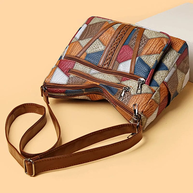 Vielseitige braune Damen Tasche aus Kunstleder, Patchwork-Optik, bequem als Schultertasche.