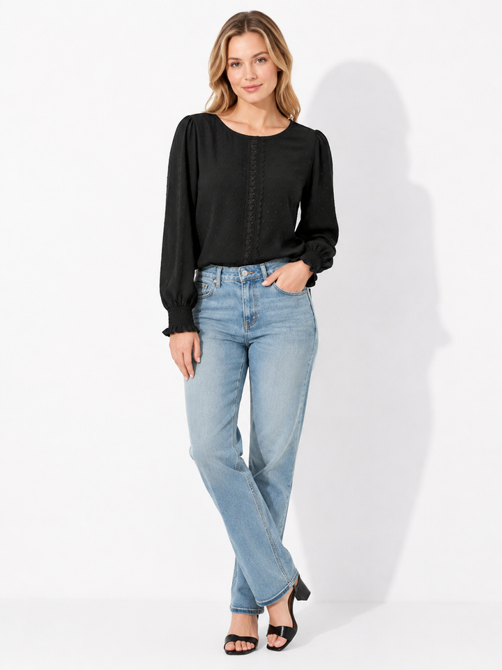 Vielseitige schwarze Damen Spitzenbluse mit Rundhalsausschnitt, geeignet für Büro & Abendmode.