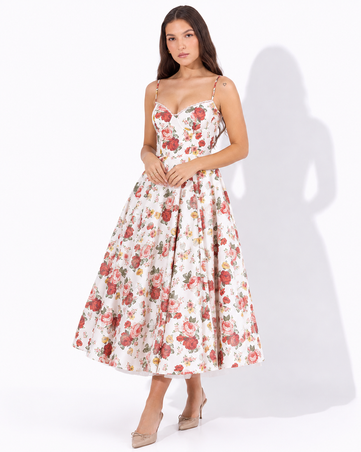 Damenkleid, midi, mit eleganter Linienführung, betont die Figur und ist ideal für Abendpartys.