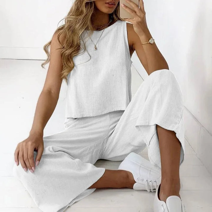 Komfortables Damen Loungewear Set: weiches Oberteil und Hose. Ideal für entspannte Tage zu Hause.