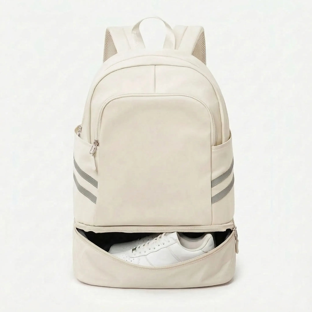 Robuster Sportrucksack für den aktiven Alltag, mit Fach für Sportschuhe und Laptop, unisex Design.