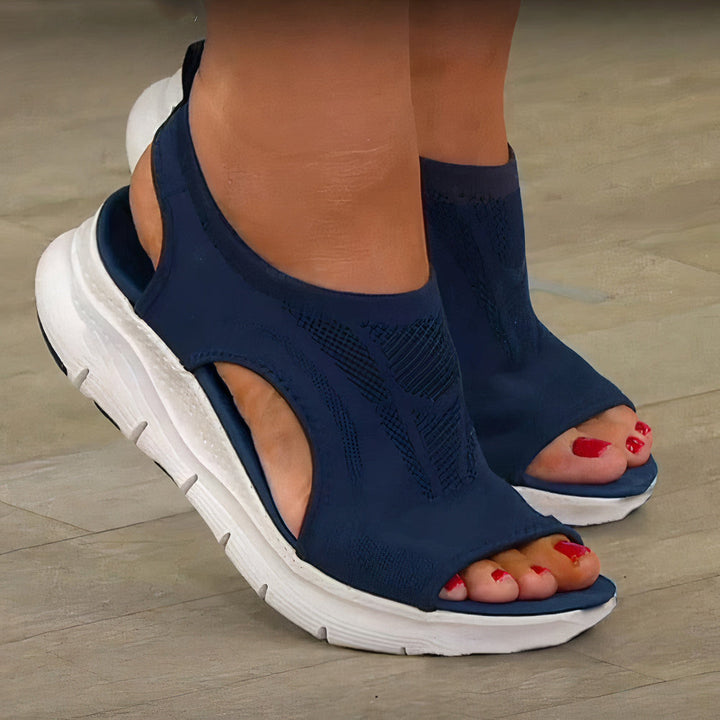 Bequeme Meredith Damensommersandale mit Komfortsohle, orthopädisch. Perfekt für lange Spaziergänge.