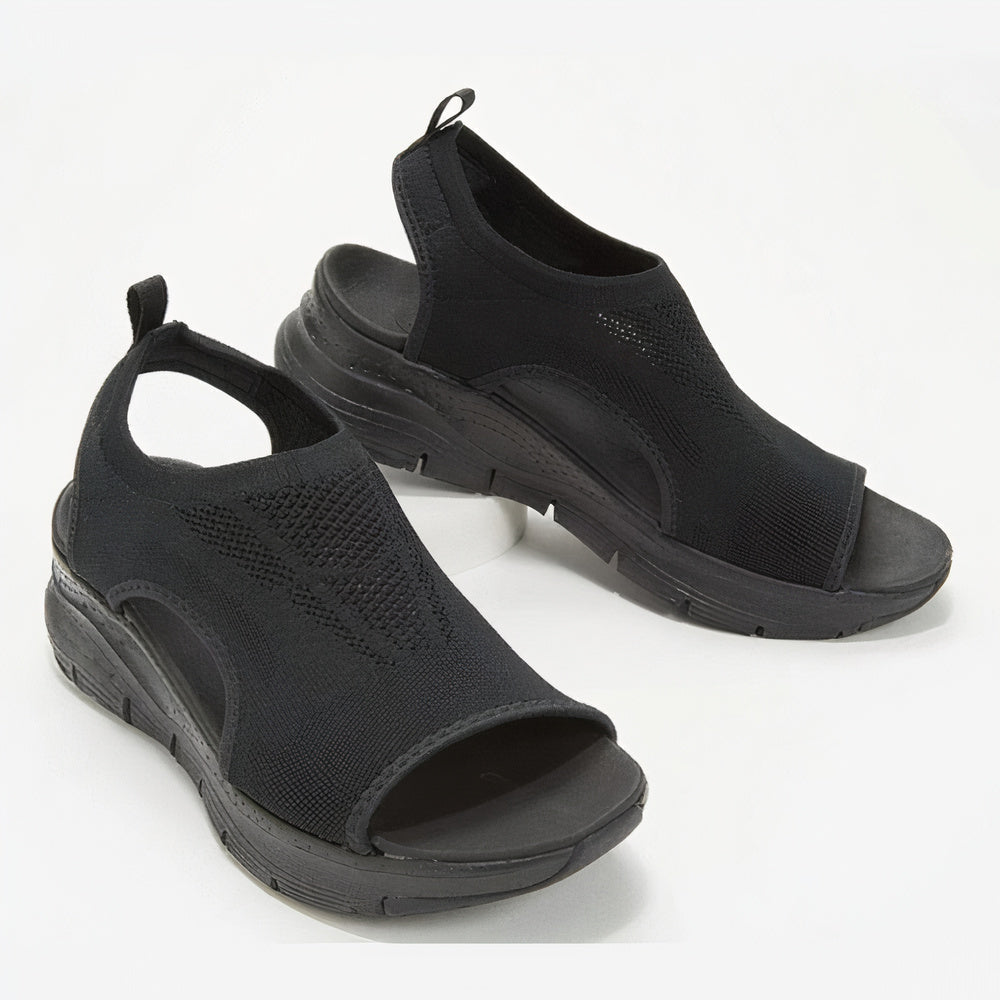 Moderne sportliche Damensandale Meredith. Komfortable Alltagssandale für Sommer und Freizeit.