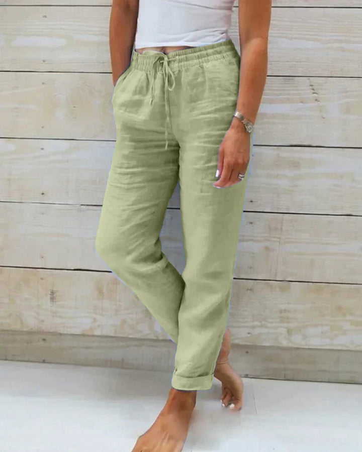 Damen luftige Sommerhose in Relaxed Fit für bequeme Freizeitlooks, ideal für Sommer und Reise.