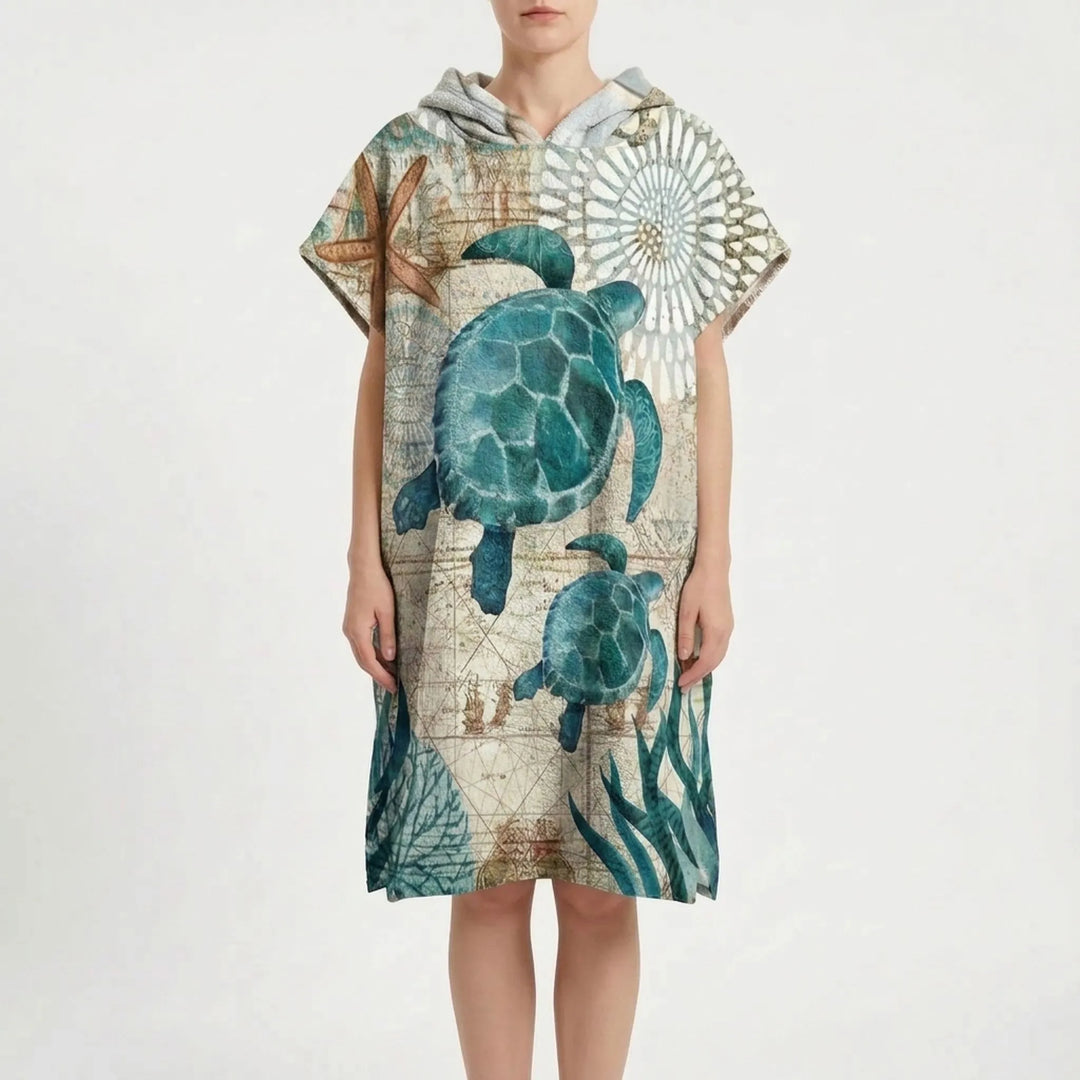 Maritimer Strandponcho mit Kapuze, unisex, als Badeponcho & Umkleidehilfe für entspannte Strandtage.