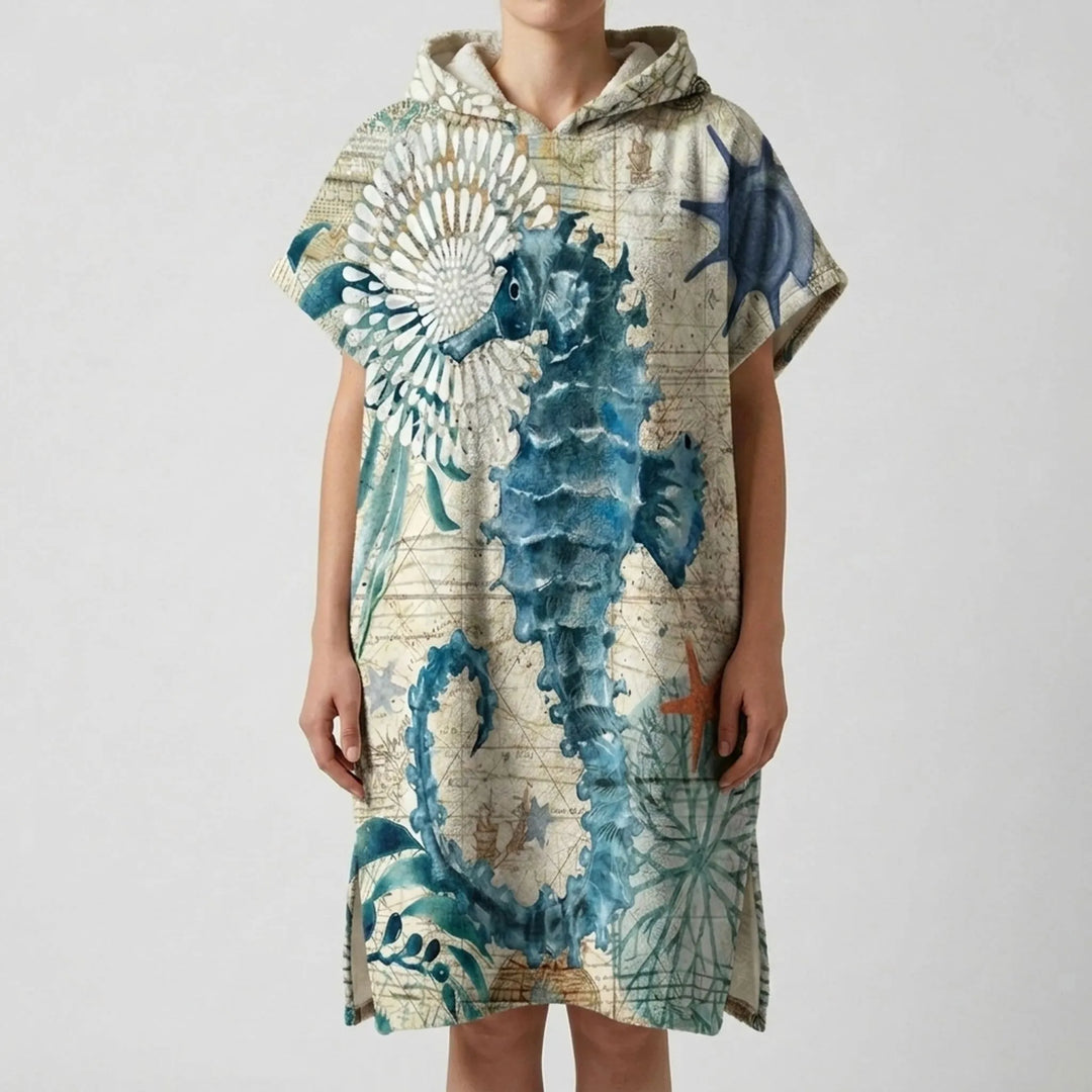 Praktischer Umziehponcho & Badeponcho mit Kapuze, unisex, für diskreten Wechsel nach Wassersport.