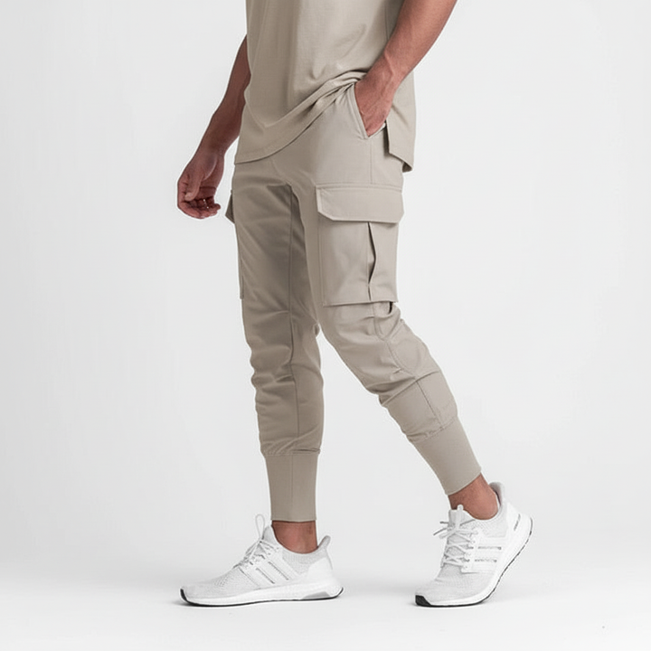 Hochwertige Francis Joggerhose aus Stretchmaterial für Herren, maximale Bewegungsfreiheit garantiert.