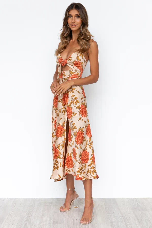 Schickes Damen Partykleid in Orange, ein elegantes Midikleid perfekt für Sommerpartys und besondere Feste.