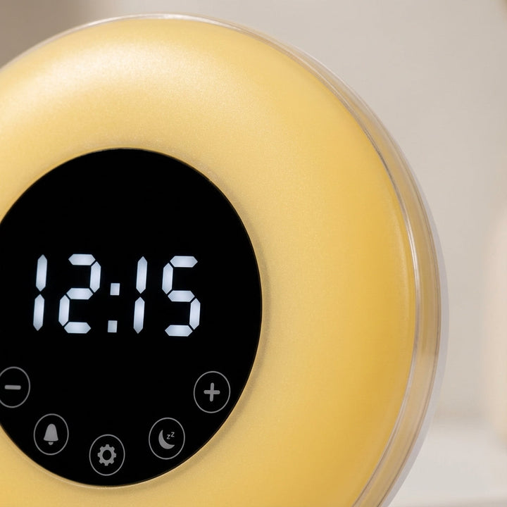 Wellness Weckerlampe mit Sonnenaufgangs-Funktion, ideal für sanftes Erwachen und besseren, erholsamen Schlaf.