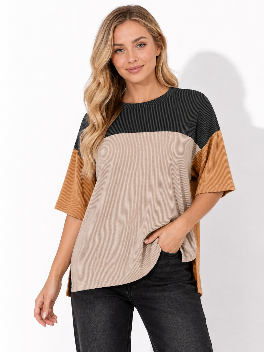 Modisches Damen Kurzarmshirt, ideal für Sommeroutfits. Ein vielseitiges und bequemes Freizeit-Basic.