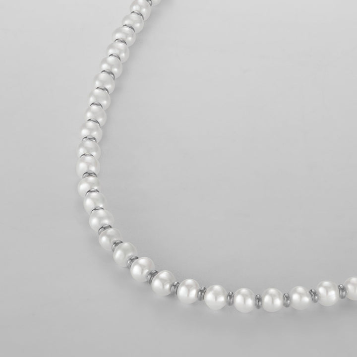 Damen Perlenkette: Echte Süßwasserperlen, eleganter Edelstahl, verstellbar für perfekten Sitz.