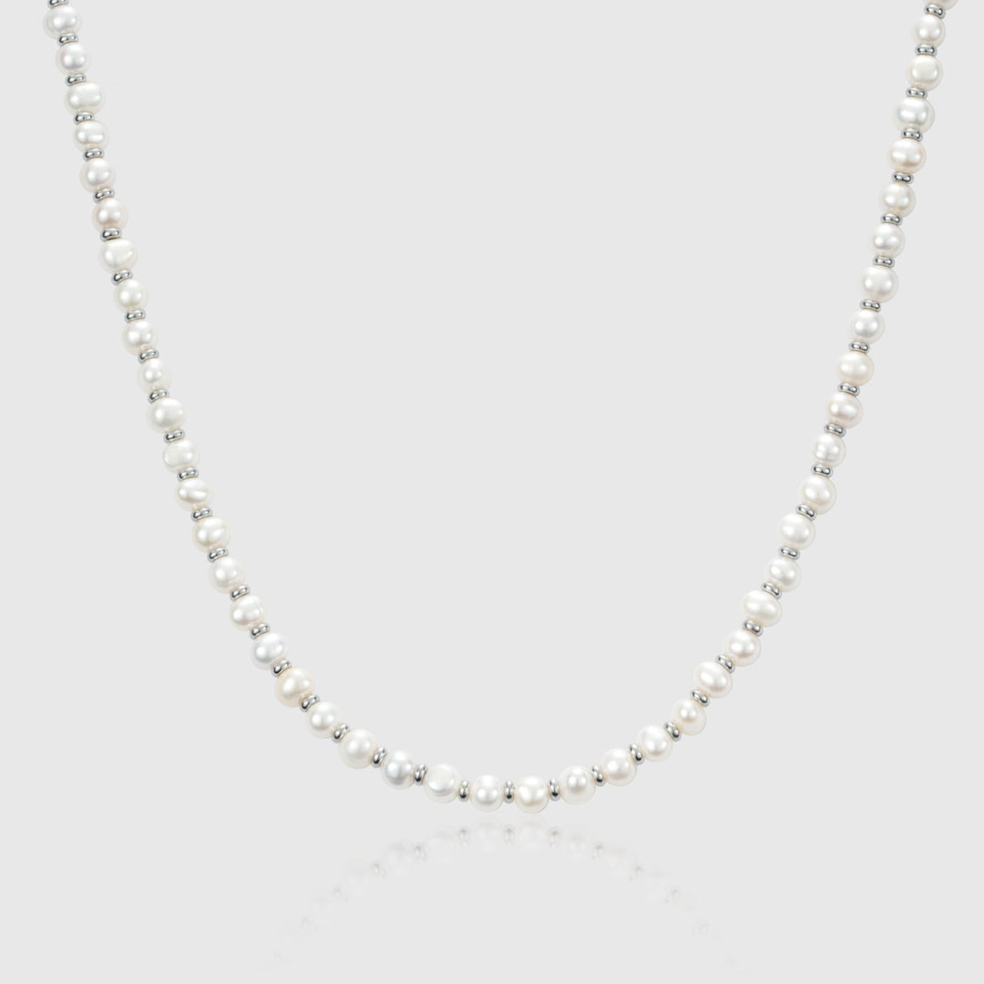 Goldene Damen Perlenkette aus Edelstahl mit Süßwasserperlen, verstellbar, luxuriöses Schmuckstück.