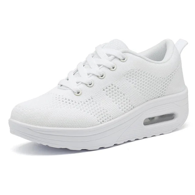 Orthopädische Damen Sportschuhe für breite Füße, bieten optimalen Halt und angenehmen Komfort.