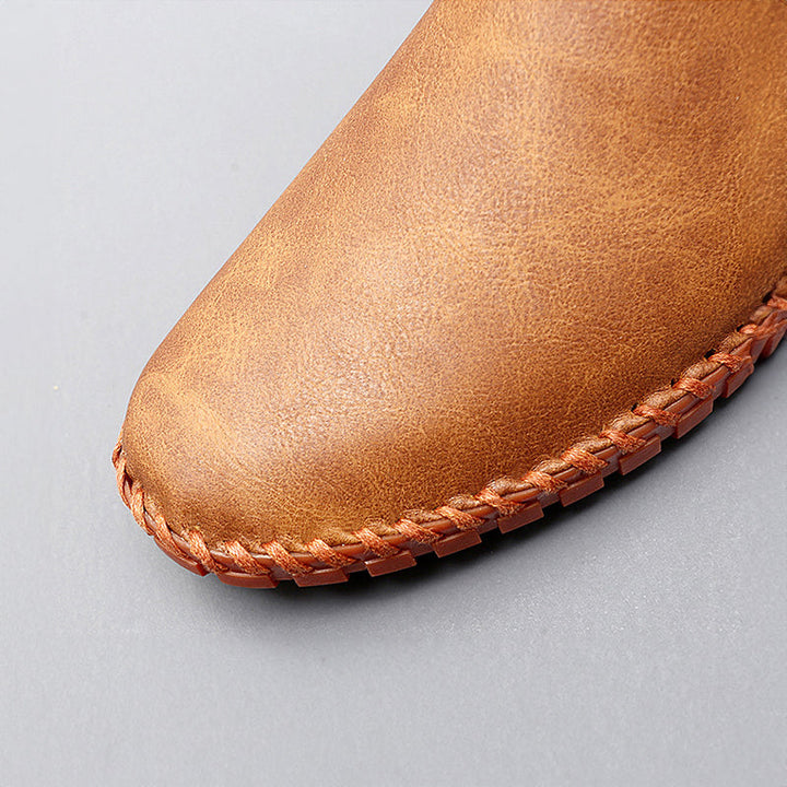 Herren Elegante Slipper: Die perfekte Ergänzung für jedes stilvolle Business- oder Freizeit-Outfit.