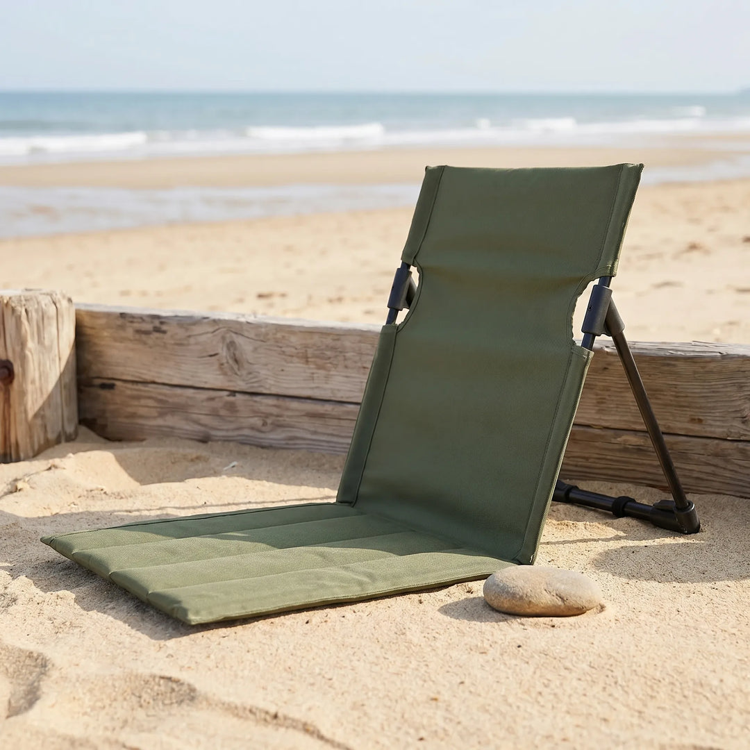 Tragbarer Bodenstuhl mit Rückenlehne, ideal für Outdoor-Aktivitäten wie Picknick, Camping und Strand.