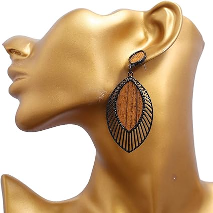 Tropfenförmige Holzohrringe Damen, leicht, Natur-Look, ideal für jeden Stil & Anlass.