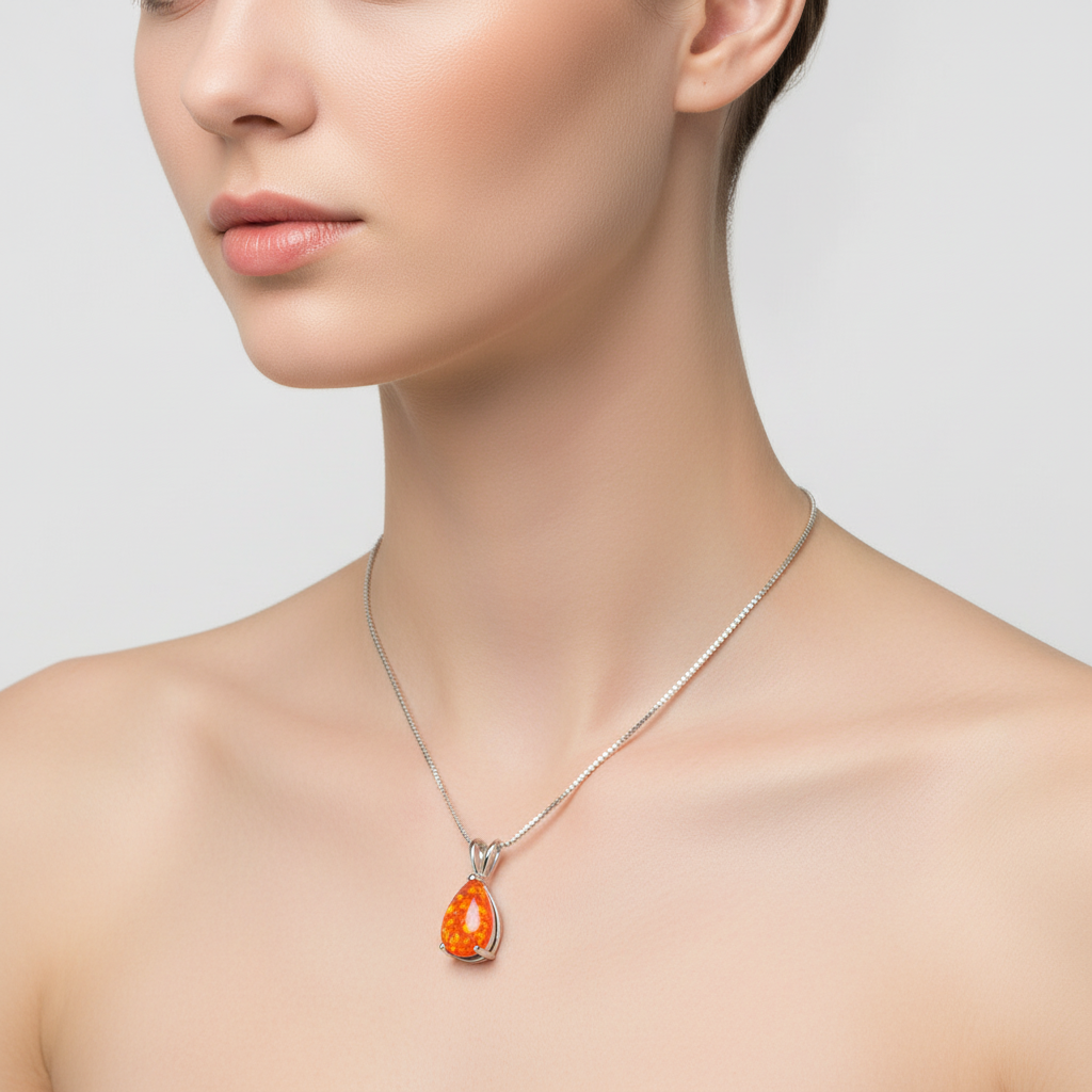 Schimmernder Opal-Edelstein-Anhänger in Tropfenform, exquisite Damen-Halskette.