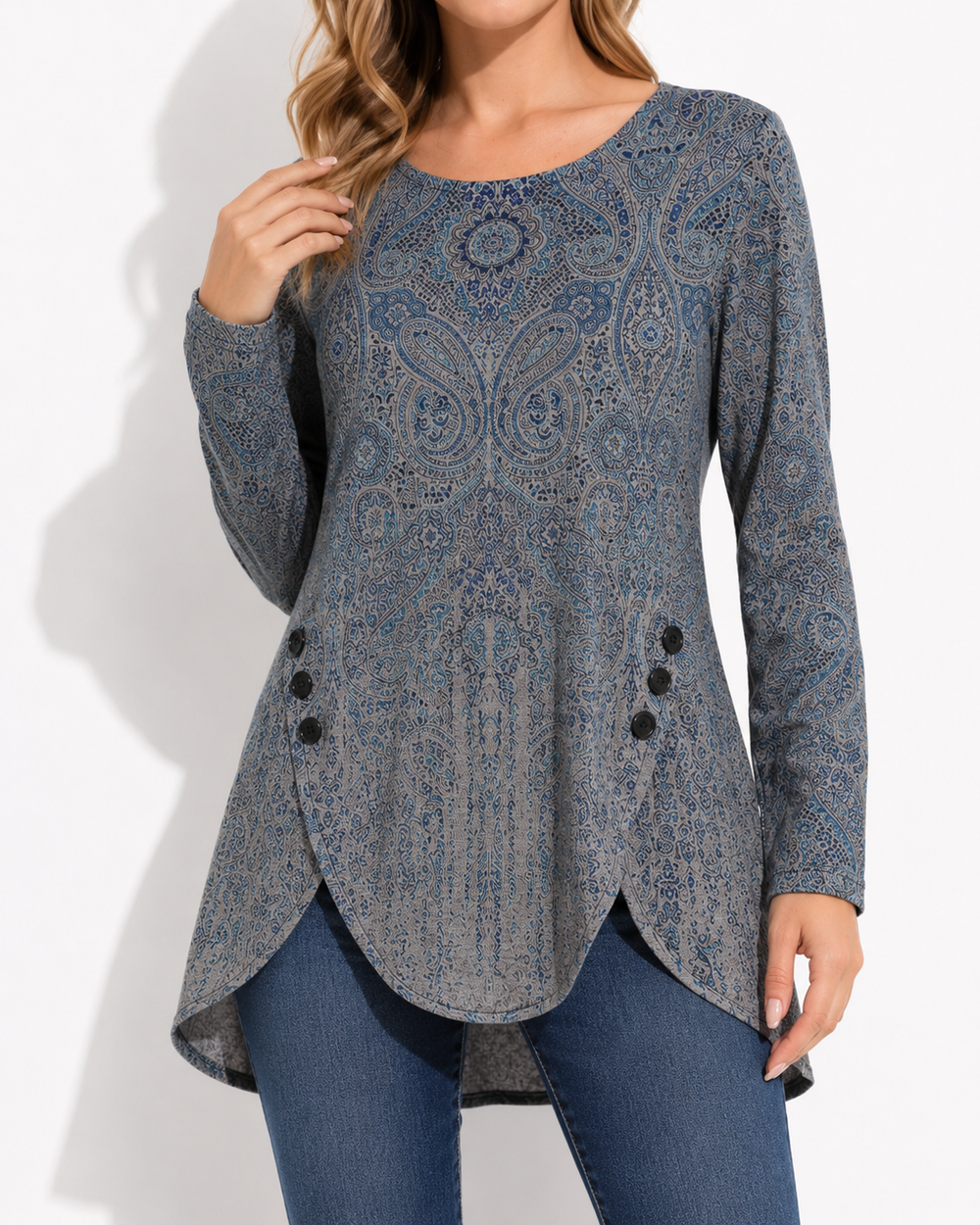 Elegante Damen Langarm Tunika mit Rundhals, modischem blauem Ombre-Design und asymmetrischem Saum.