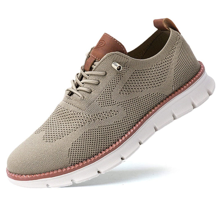 Rutschfeste Sohle flexibler Herren Freizeitschuhe in Schwarz, perfekt für sicheren Halt.