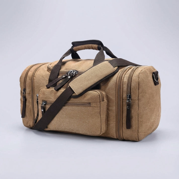 Robuste Canvas Reisetasche WeekenderPro, erweiterbar und langlebig, ideal für häufiges Reisen und Abenteuer.