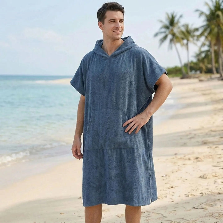 Großzügiger Unisex Umziehponcho mit Kapuze für Erwachsene, bietet Privatsphäre beim Umziehen nach Outdoor-Aktivitäten.