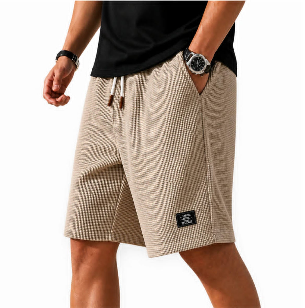 Lässige Herren Bermuda Shorts mit Kordelzug, atmungsaktiv & bequem für warme Sommertage.
