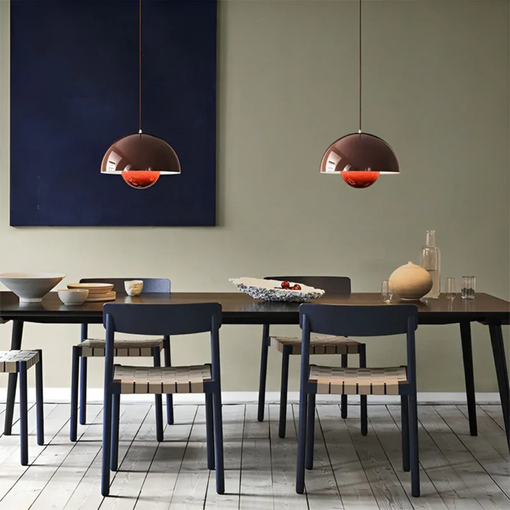 Ambiente-Pendelleuchte, LED, skandinavisch, blumenform, schafft angenehmes Licht im Wohnraum.