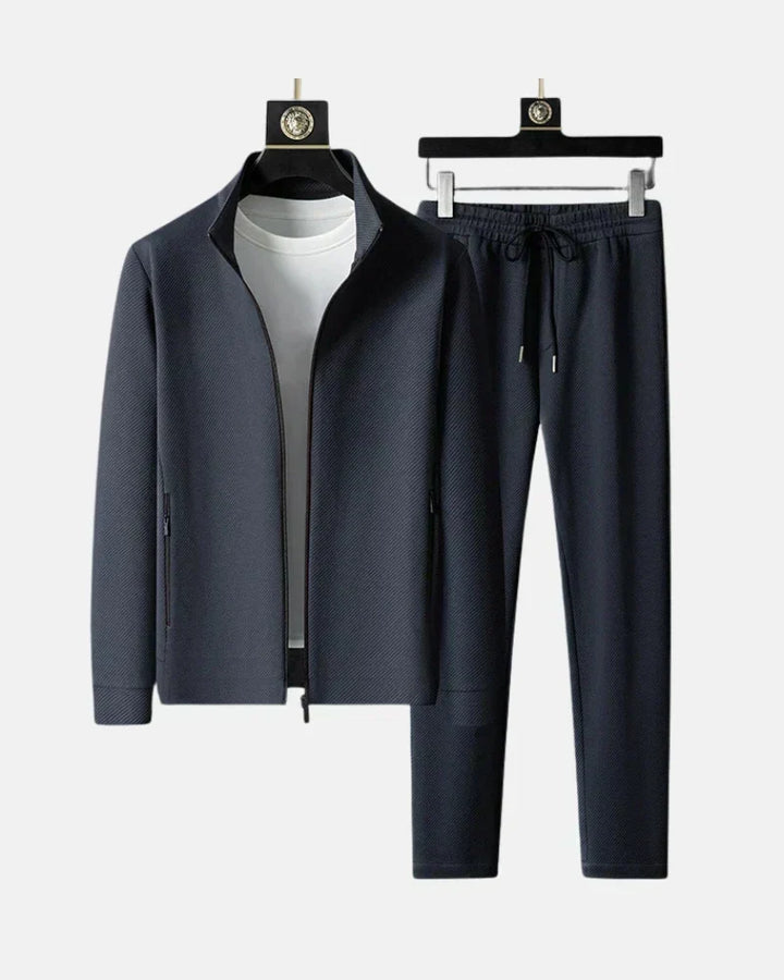 Bequemer Herren Jogginganzug für Sport und Freizeit, modernes Design, perfektes Casual Outfit für den Alltag.