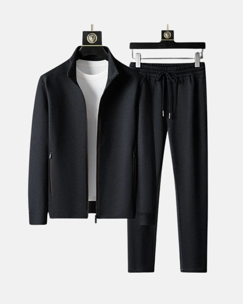 Eleganter Herren Premium Trainingsanzug in Schwarz, bequem und sportlich, ideal für Freizeit und Athleisure Look.