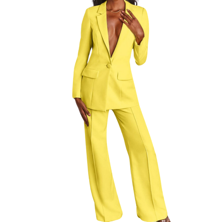 Eleganter Damenanzug: Blazer und Hose, ein vielseitiges Büro-Outfit.