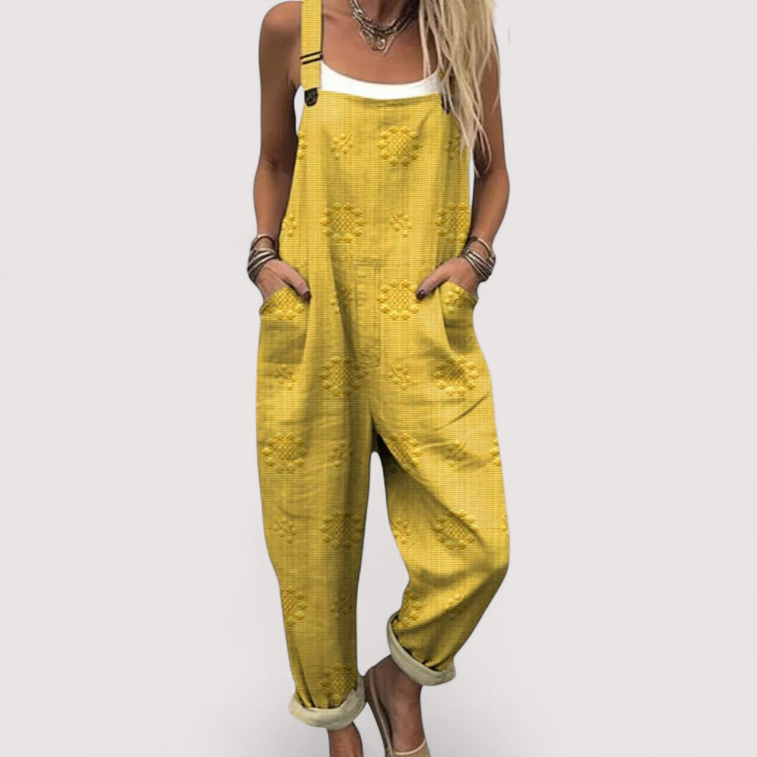 Modischer Damen Einteiler, weit geschnitten & bequem. Mit Taschen, ideal für Sommer, Freizeit & stilvolle Auftritte.