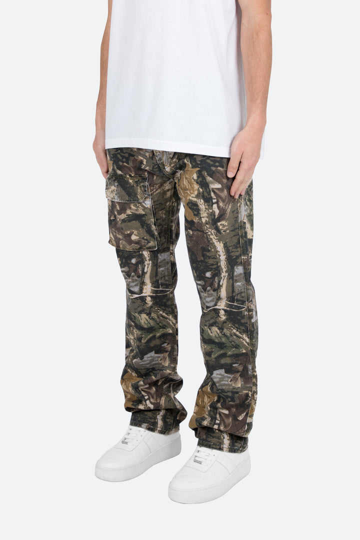 Lässige Herren Baggy Jeans mit bequemem Loose Fit und authentischem Vintage Camo Look. Ideal für Freizeit.