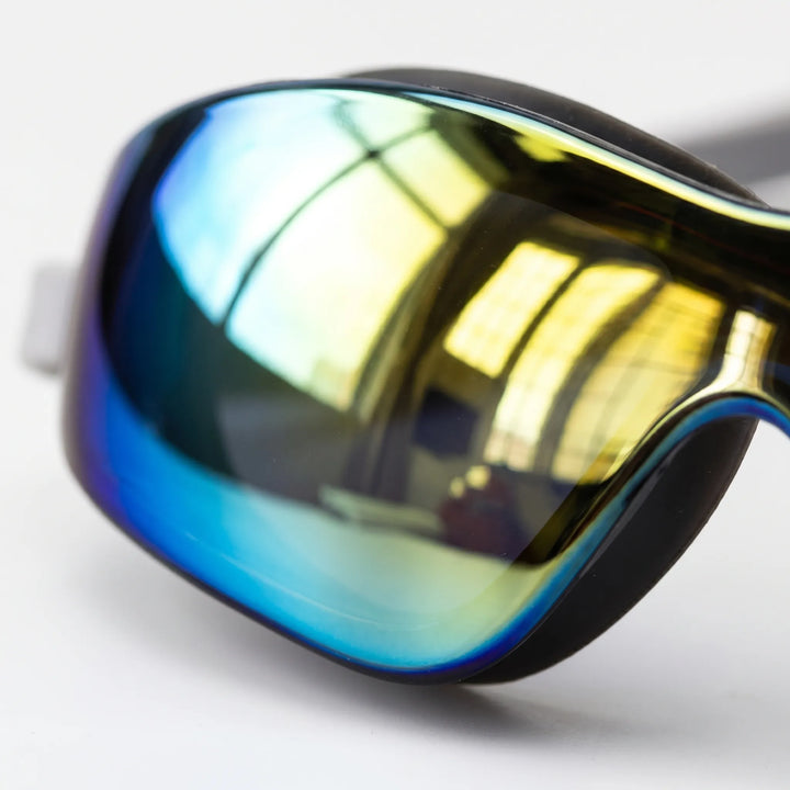 Blaue verspiegelte Schwimmbrille für Damen & Herren. Robuste, wasserdichte Sportbrille für Schwimmtraining.
