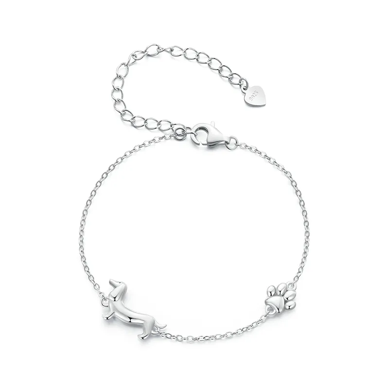 Ideales Geschenk für Tierliebhaber: Damen Armband aus 925er Silber mit süßem Dackel-Anhänger, verstellbar.