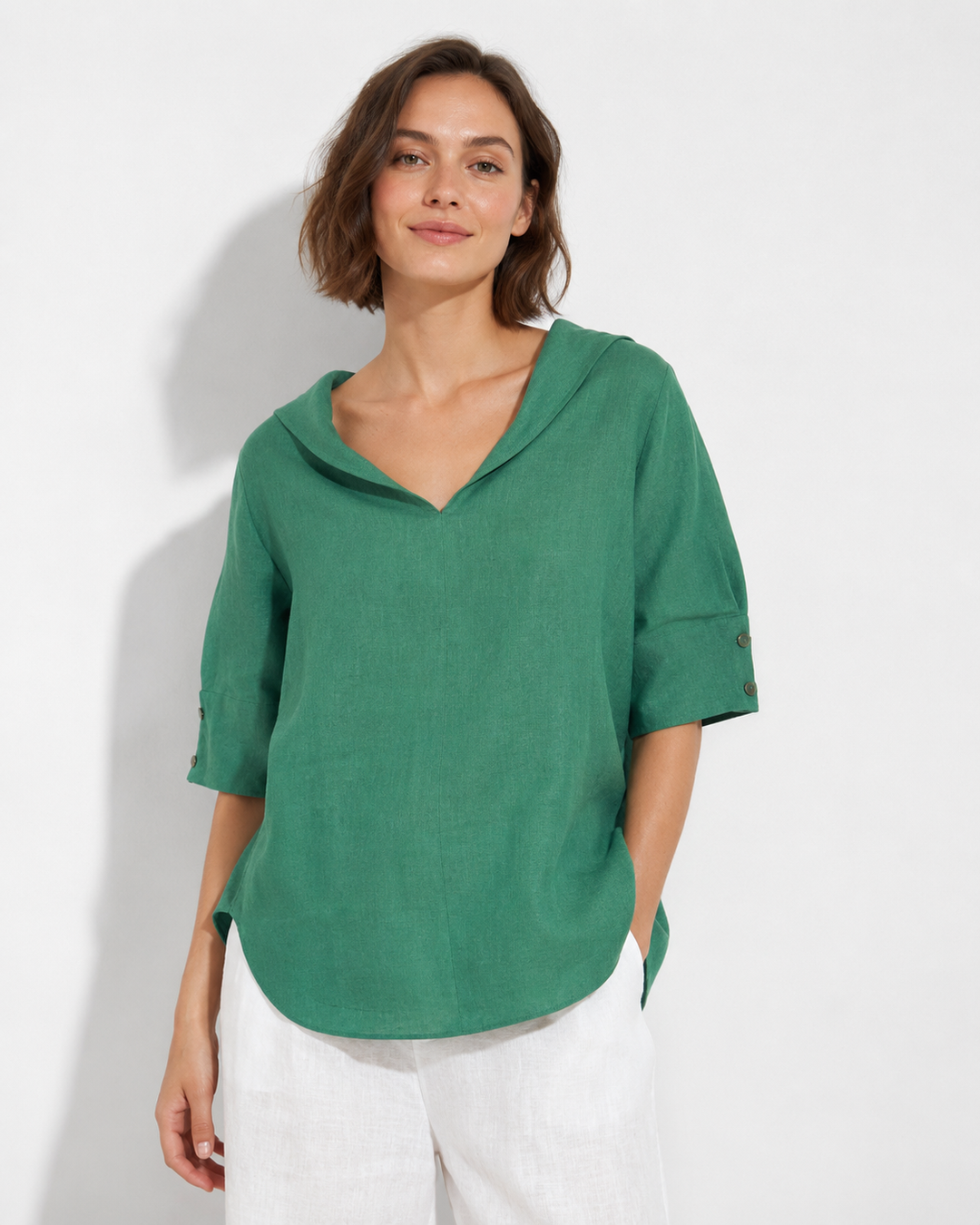 Damen Sommer Shirt mit V-Ausschnitt, elegant & bequem, ideal für Freizeit & Alltag.
