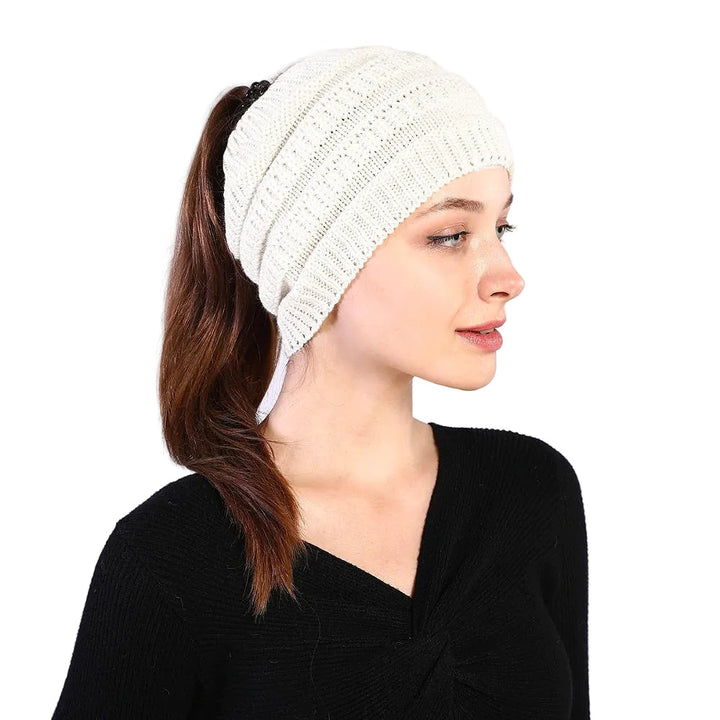 Damen Strick-Winterstirnband mit Ohrschutz, ideal für Outdoor-Aktivitäten; hält Ohren warm, mit Pferdeschwanz-Öffnung.