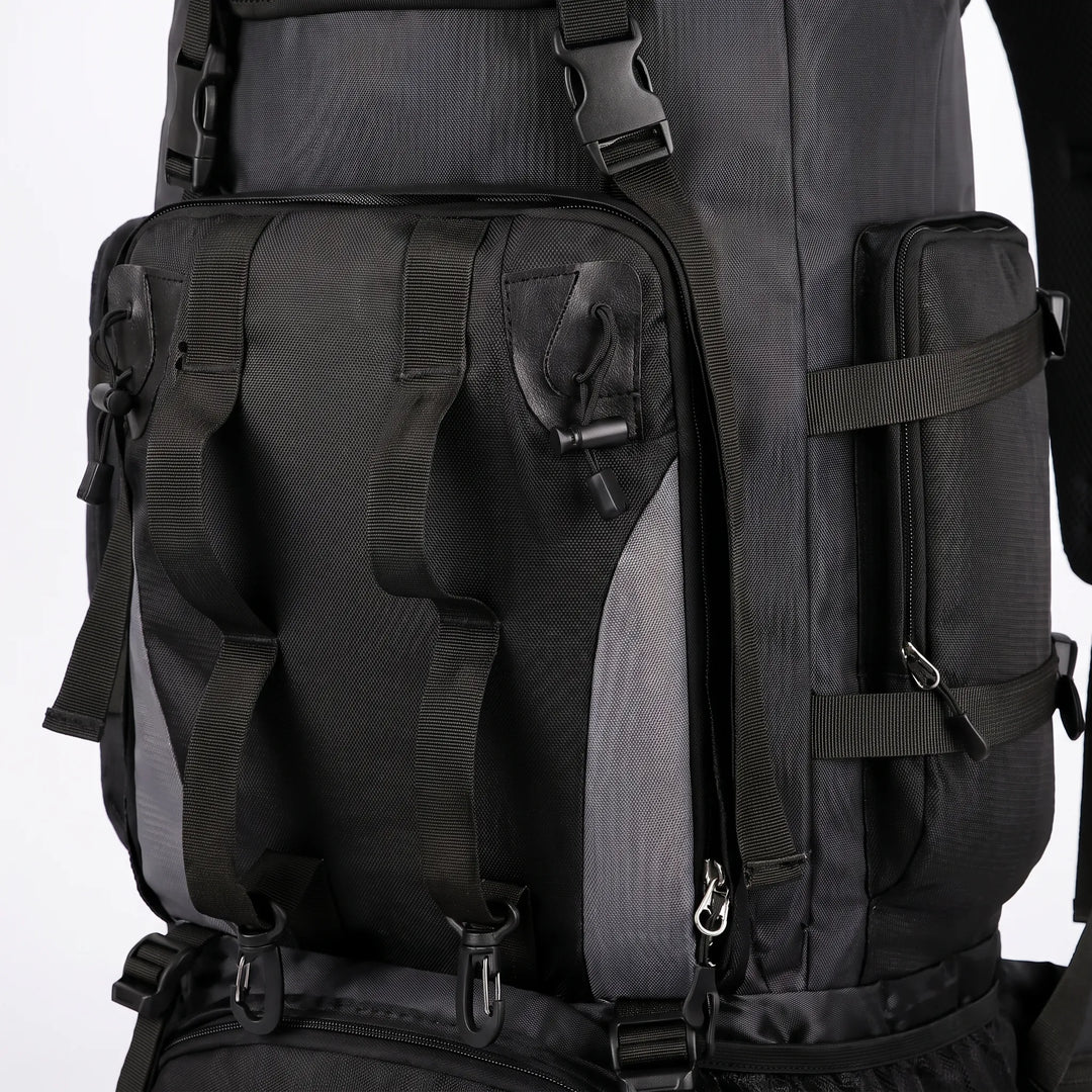 Bequemer Unisex Trekkingrucksack 90L mit verstellbarem Tragesystem für optimalen Komfort beim Wandern.