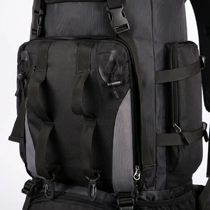 Bequemer Unisex Trekkingrucksack 90L mit verstellbarem Tragesystem für optimalen Komfort beim Wandern.