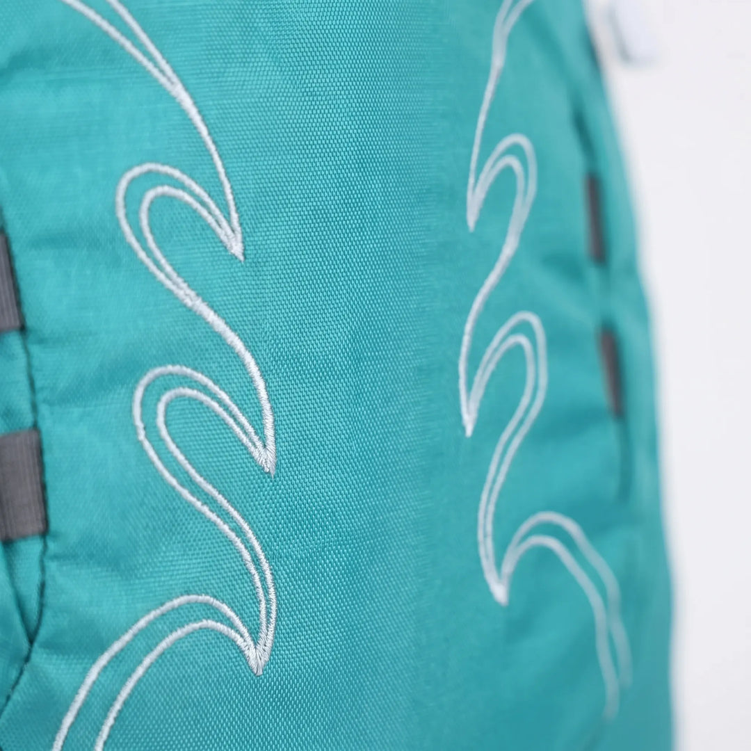 Detailansicht: Belüftungssystem des 30L Herren Wanderrucksacks für optimalen Tragekomfort.