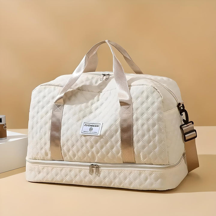 Schwarze Damen Weekender Tasche, stilvoll und robust, ideal als Handgepäck und Reisegepäck für jede Businessreise.