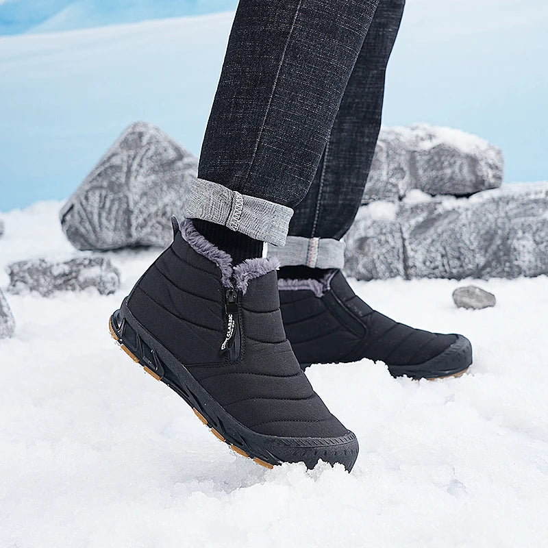 Robuste Herren Outdoorstiefel, wasserdicht und rutschfest, ideal als Winterstiefel für Schnee und Kälte.