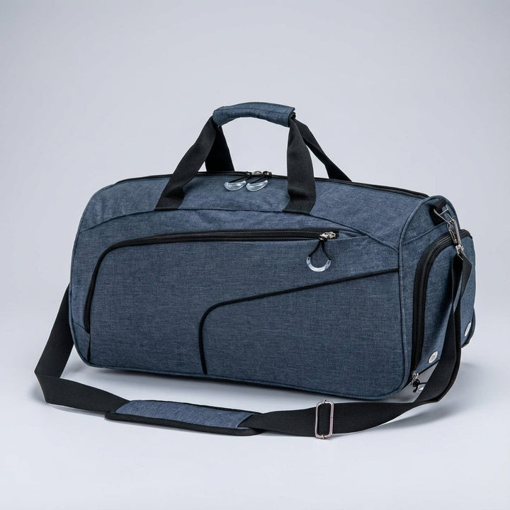 Geräumige 35L wasserdichte Reisetasche mit flexiblem Design. Ideal als Wochenendtasche oder Sportduffel.
