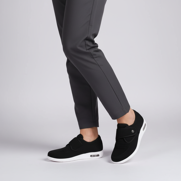 Nahaufnahme des gepolsterten Fußbetts im Damen Sneaker Esmeralda, für hervorragende Dämpfung und Weichheit.