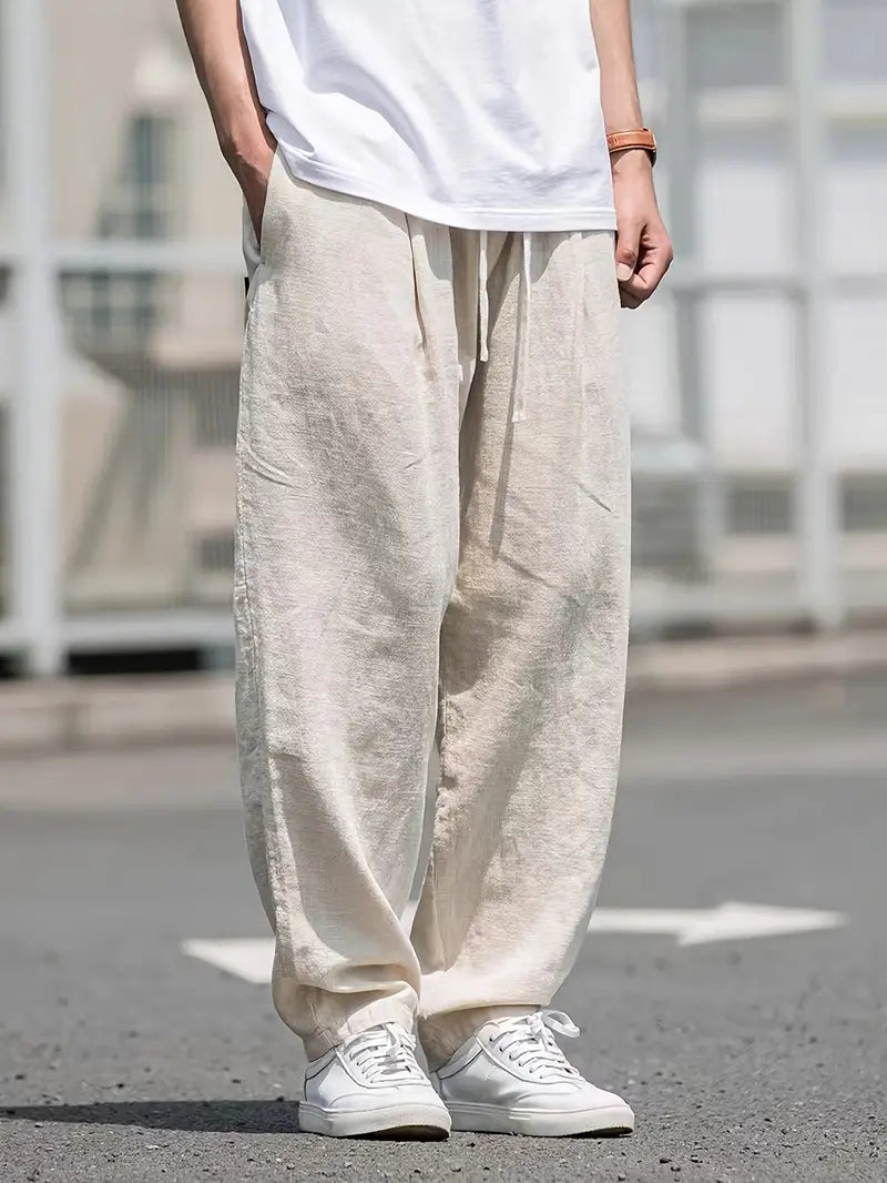 Beige Herren Baggy-Hose Xavier mit lockerer, weiter Passform. Eine komfortable Freizeithose im angesagten Streetwear-Stil.