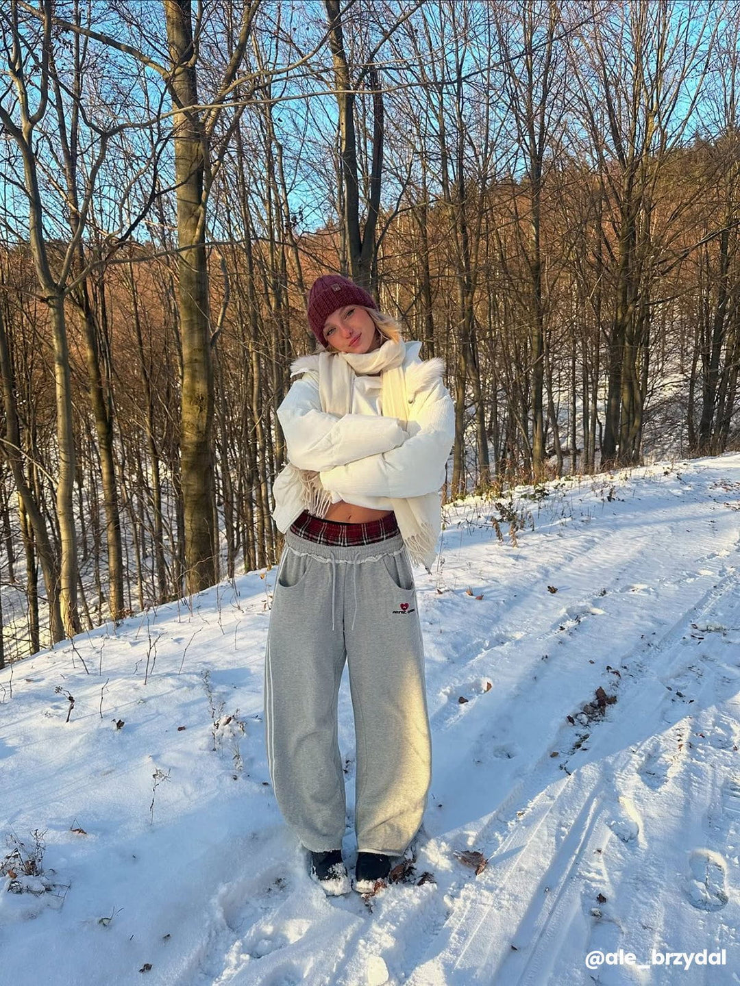 Stylische weite Jogginghose für Damen, komfortabel & lässig für Freizeit und Zuhause.