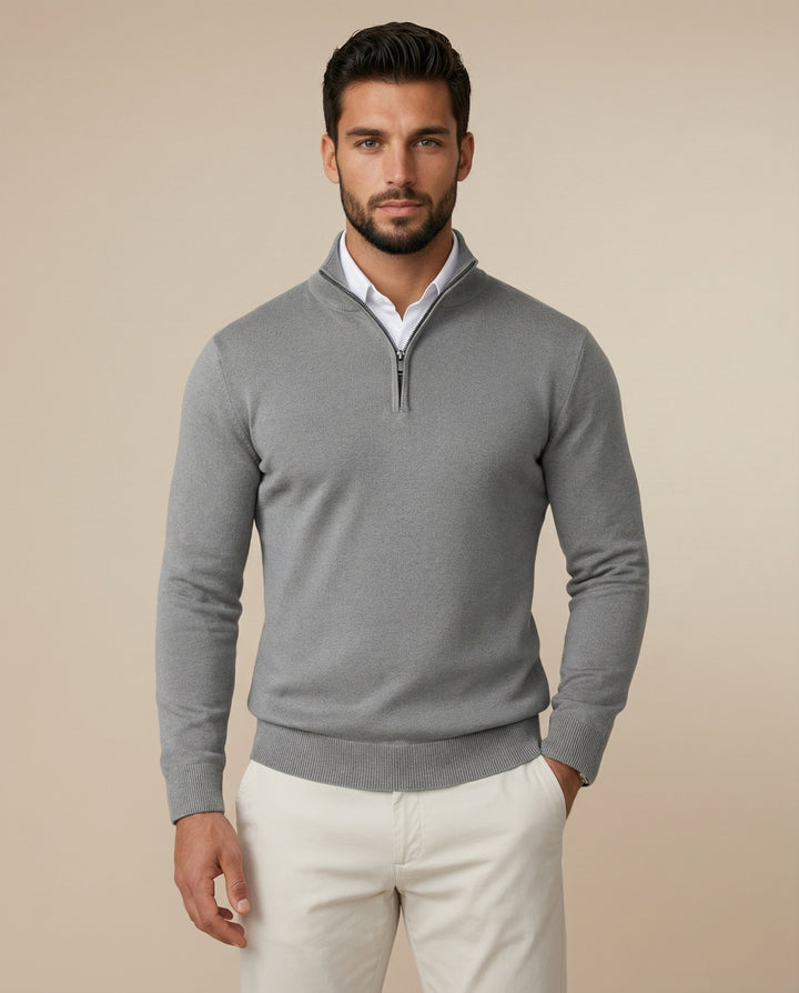 Stilvoller Herren Pullover mit Viertelreißverschluss. Moderner Kragen für elegante Freizeit- und Business-Looks.