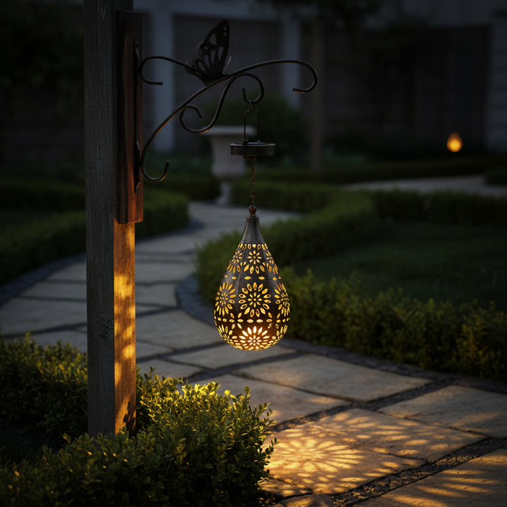 Sonnenbetriebene SunGlow Hängeleuchte für den Garten, wetterfestes LED-Design für kabellose Außenbeleuchtung.
